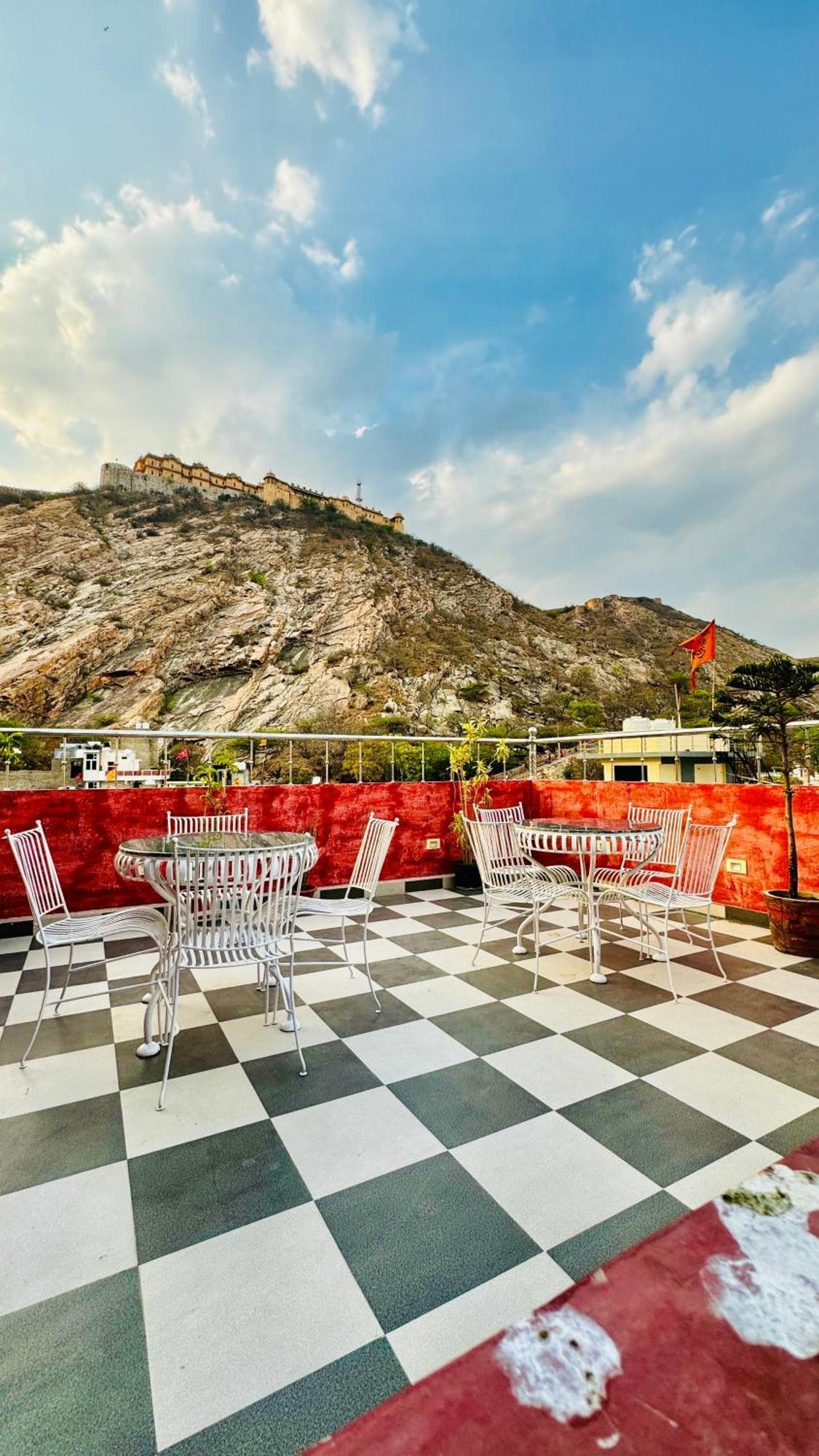 Nahargarh Palace 2*