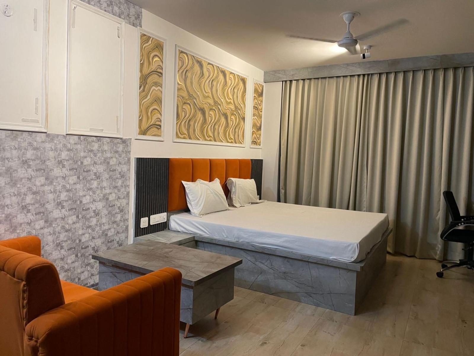 Apartment Upasana First Avenue