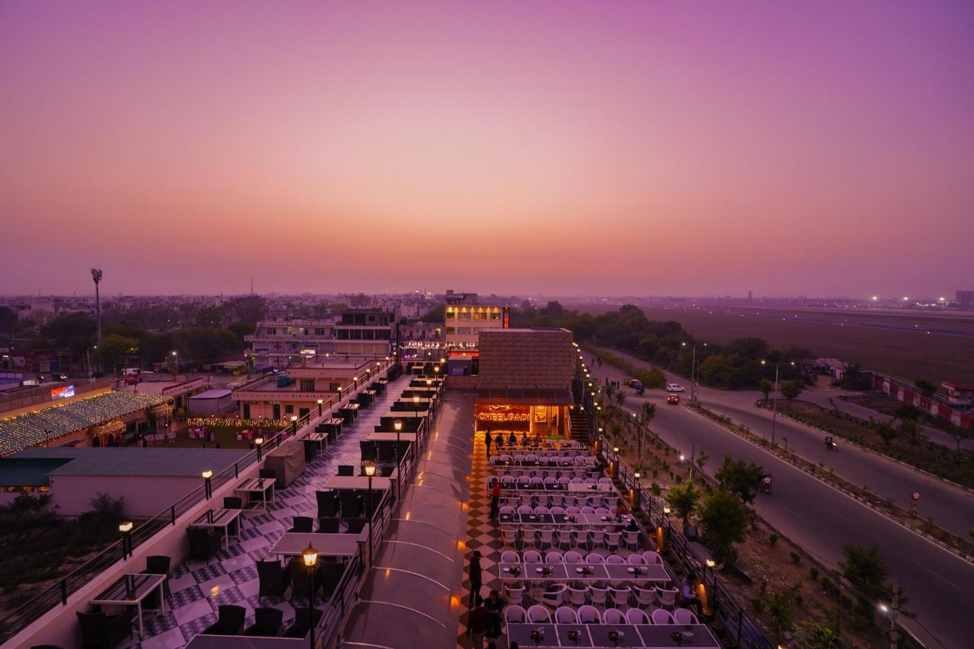 Hotel Cheelgadi Jaipur