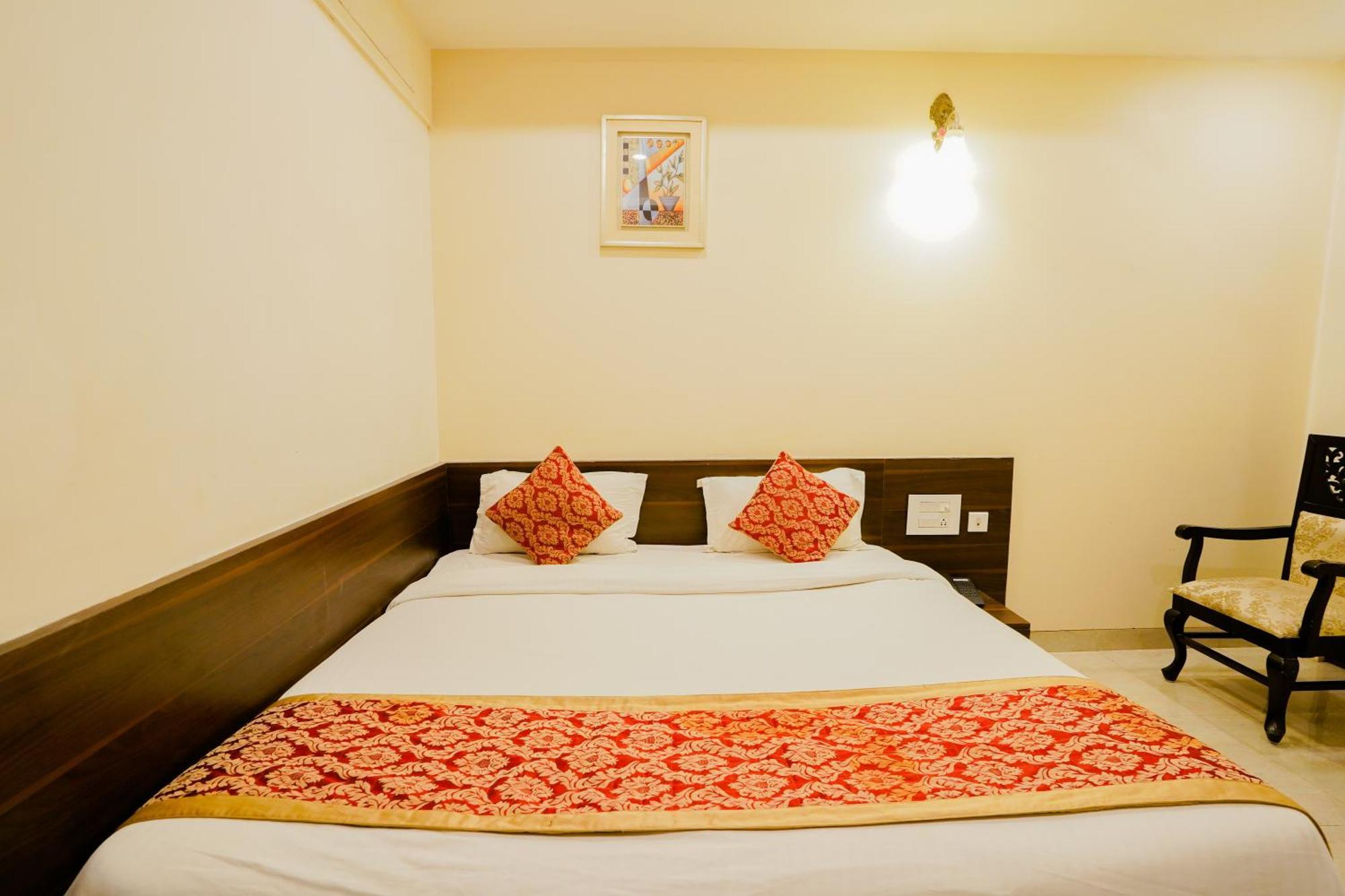 Hotel Cheelgadi 3*
