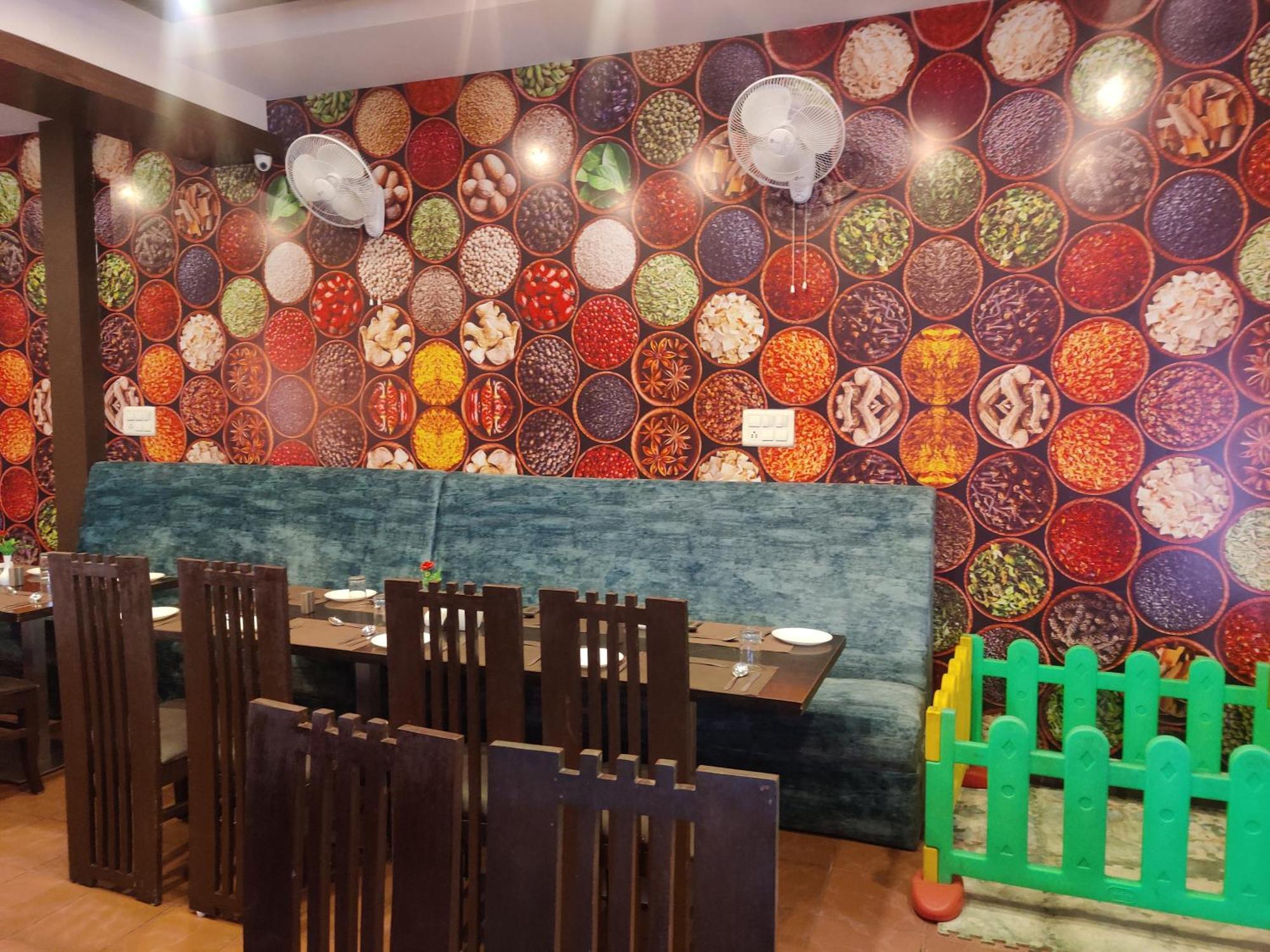 Hotel Savi Regency Jaipur