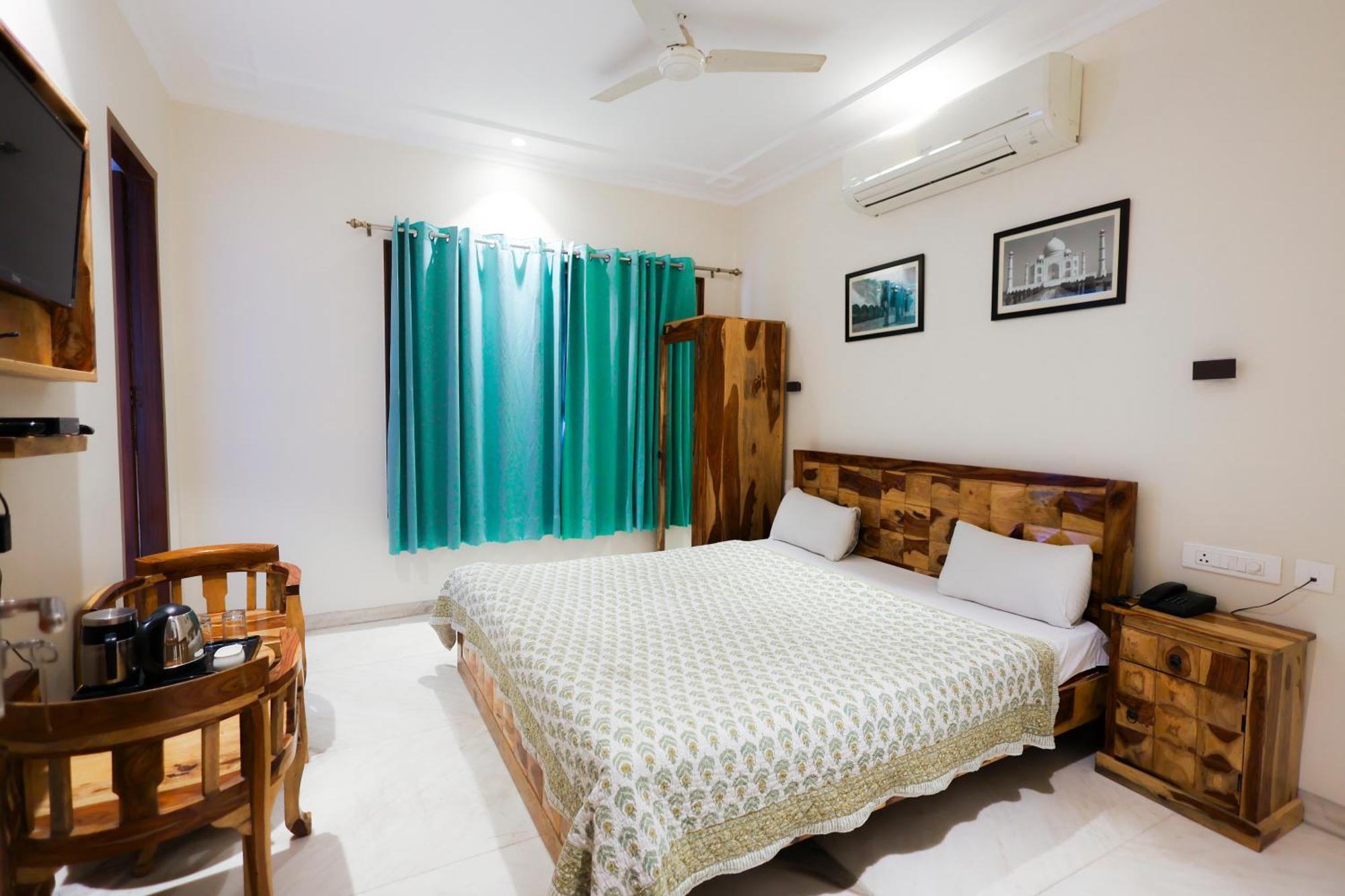 Gumaan Hotel Jaipur