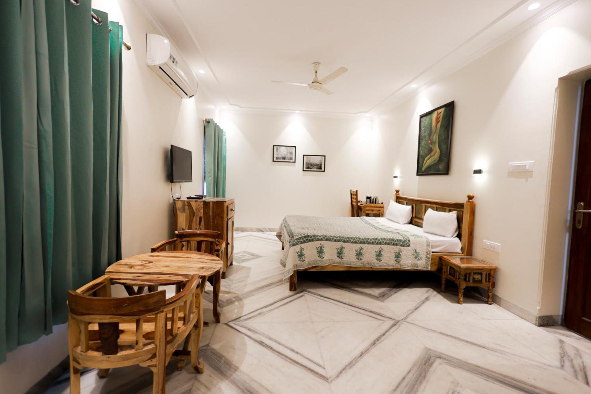 Gumaan Hotel
