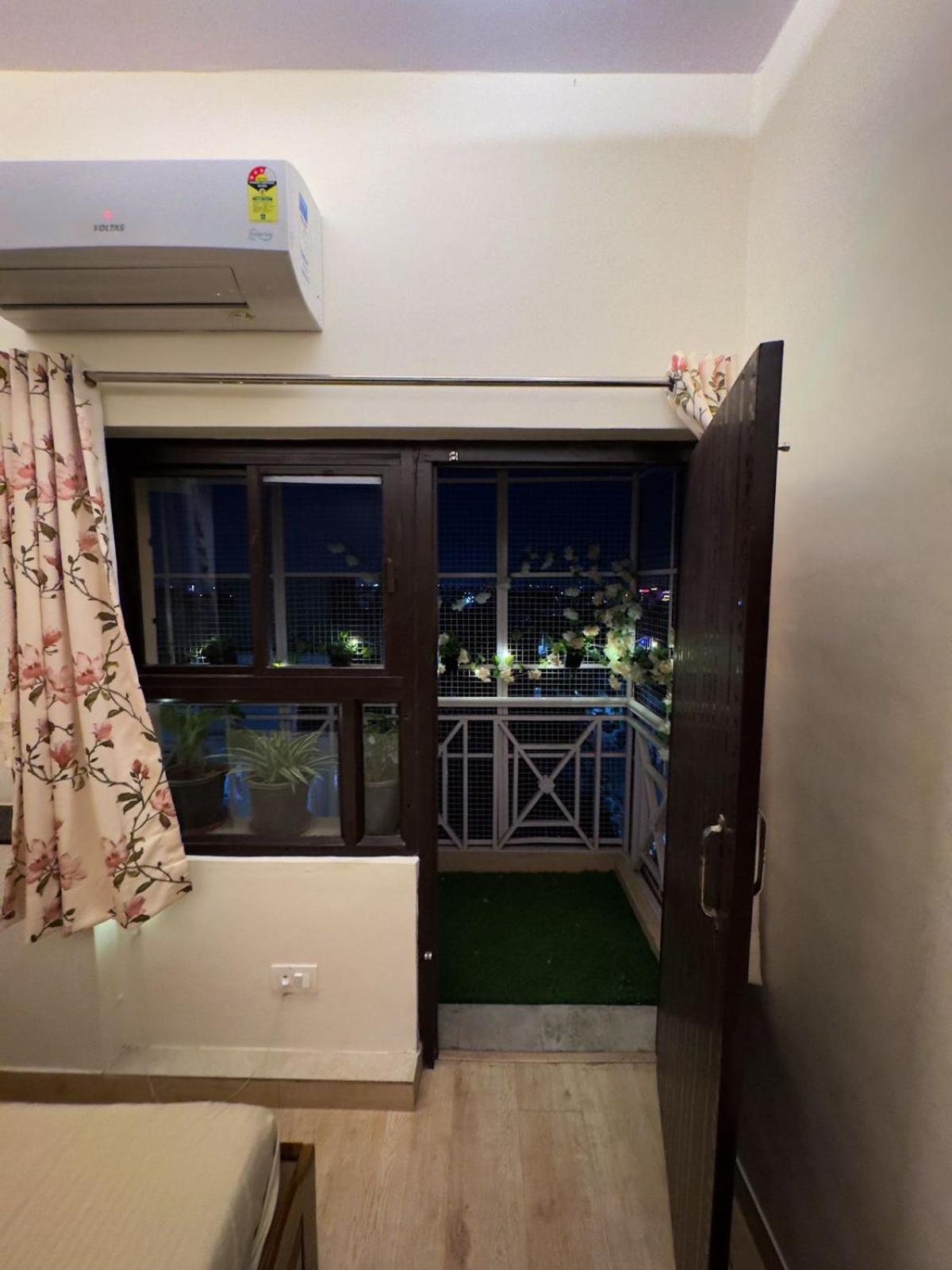 Casa Paradis- Secure, Cozy& Peaceful Paradise In Heart Of Happening Colony *