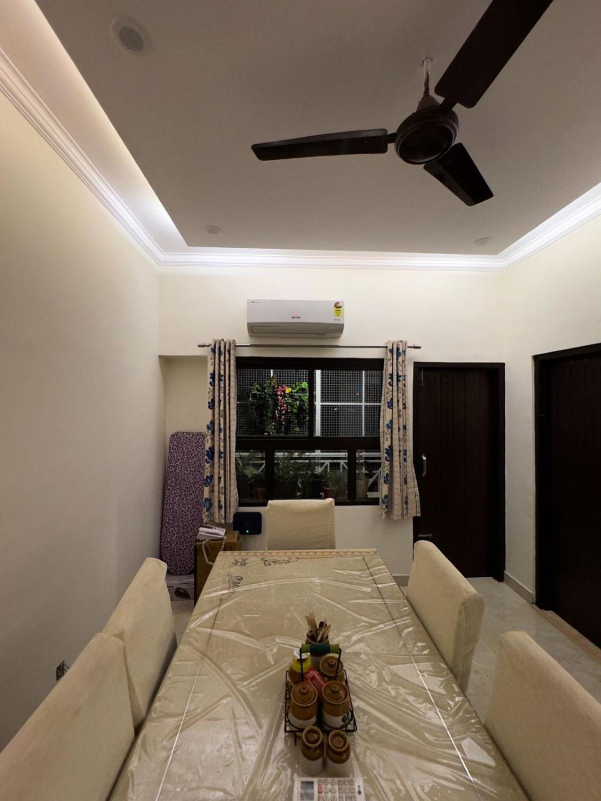 Casa Paradis- Secure, Cozy& Peaceful Paradise In Heart Of Happening Colony Apartment