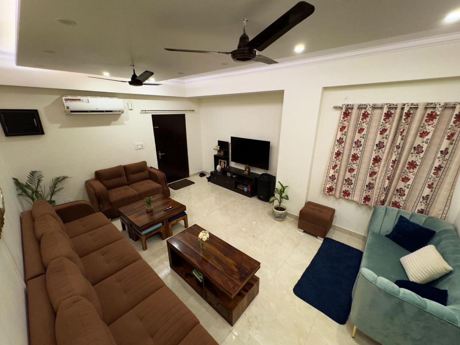 Casa Paradis- Secure, Cozy& Peaceful Paradise In Heart Of Happening Colony Apartment Jaipur
