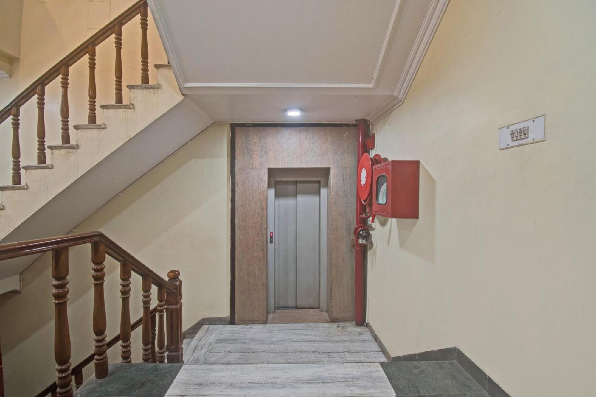 Hotel O Kiran Palace 3*