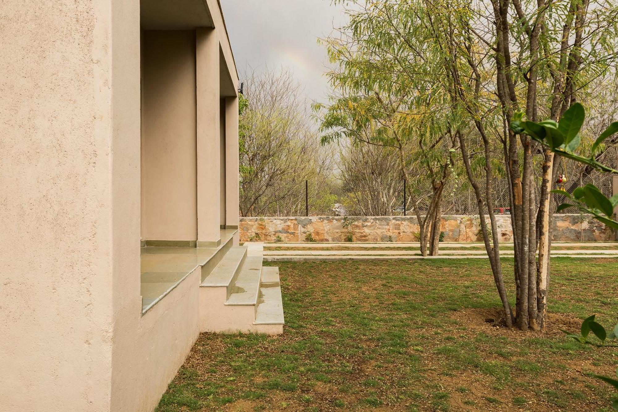 Villa Stayvista The Owl House: Hillside With Terrace And Lawn *
