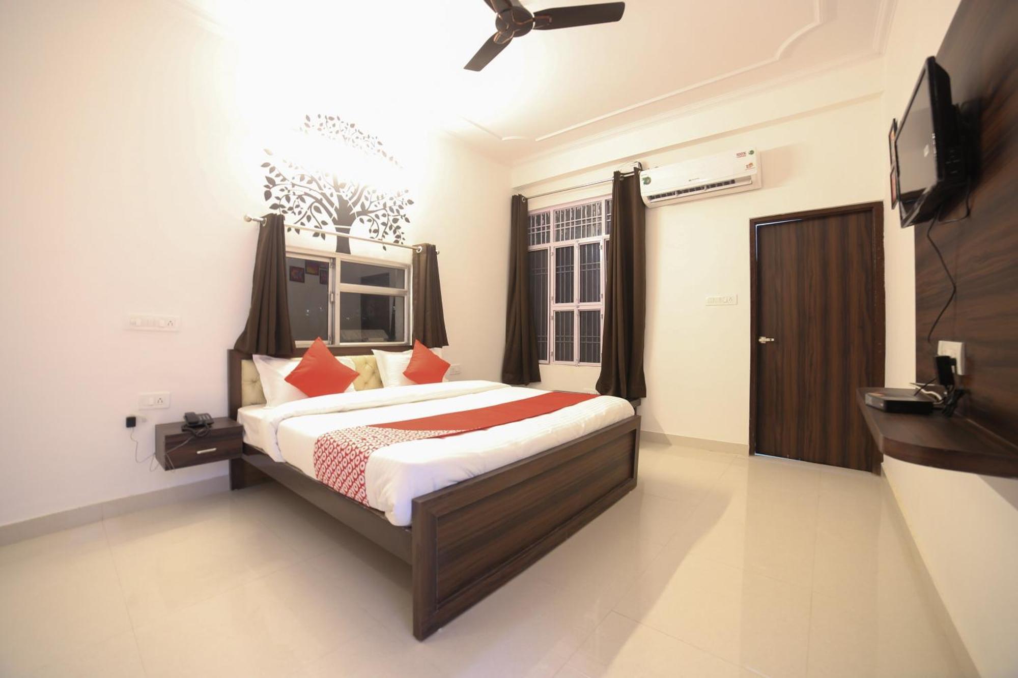 Hotel Flagship Crossroads Jaipur