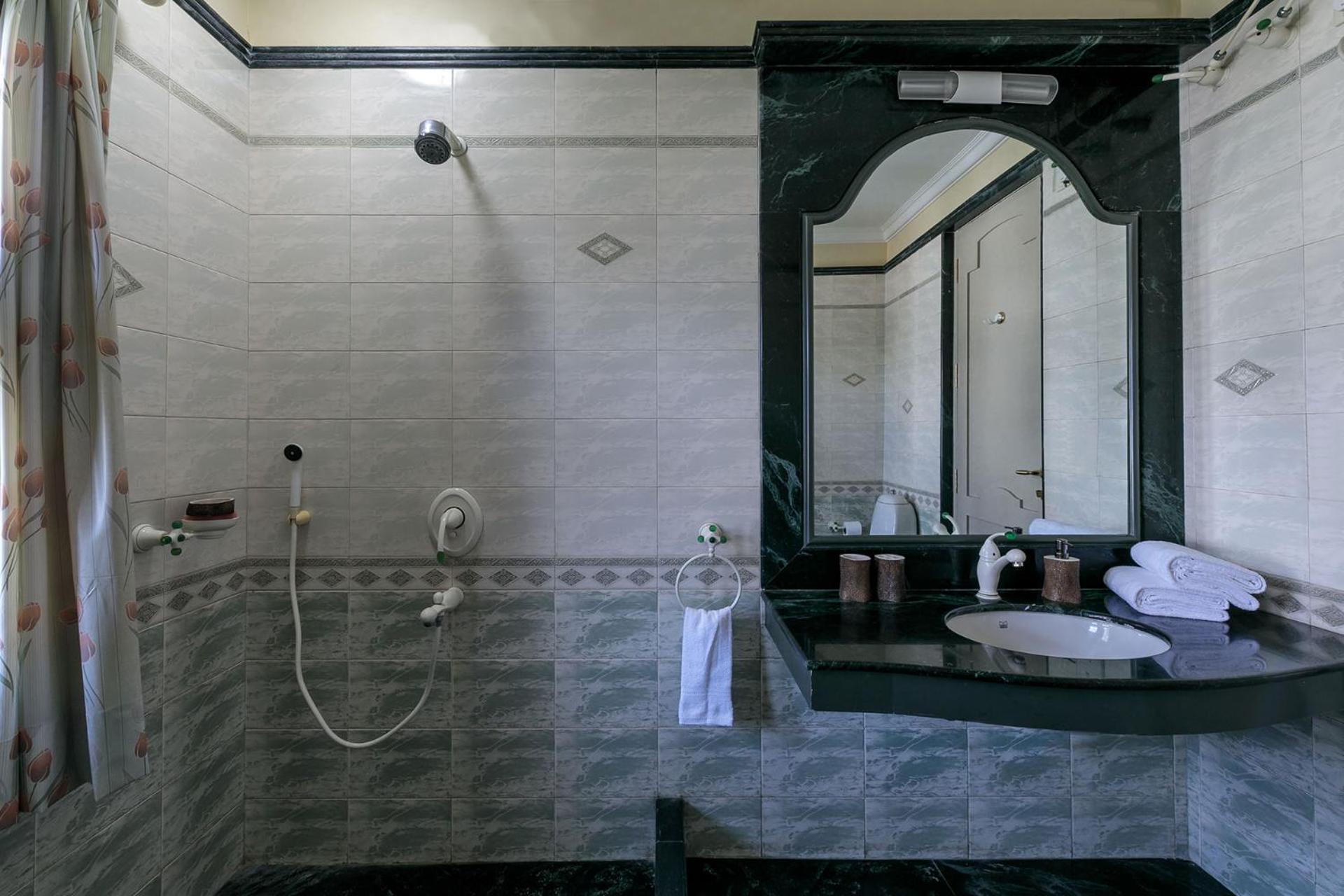 Stayvista's Krishnalaya Mansion: Luxurious Retreat With Indoor Pool & Leisure Amenities Villa
