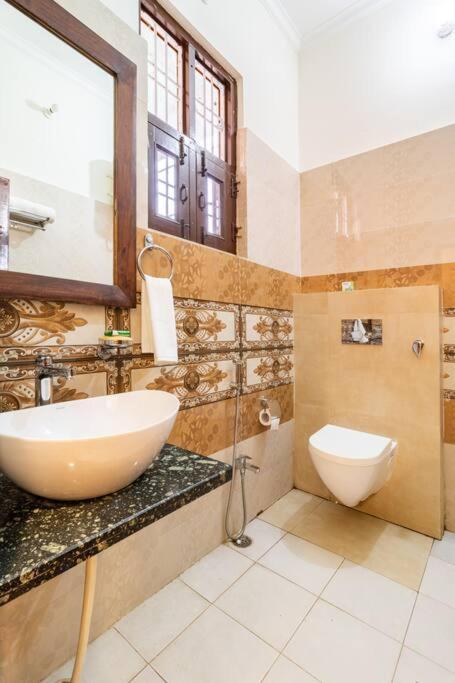 Stylish & Cozy Retreat With Jacuzzi Jaipur