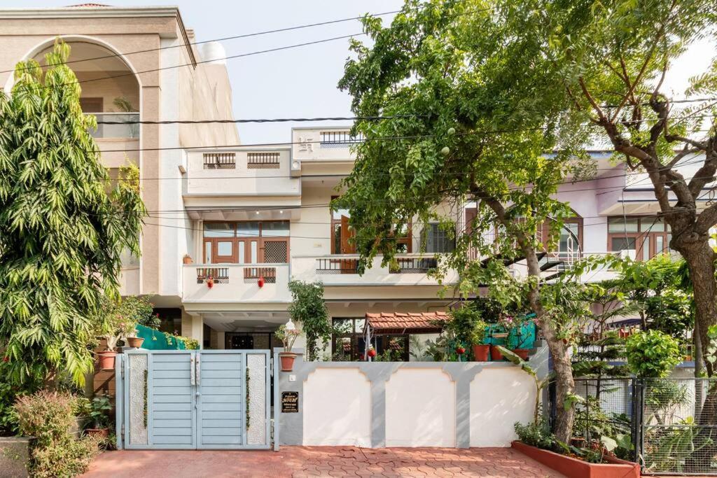 Stylish & Cozy Retreat With Jacuzzi Holiday home Jaipur