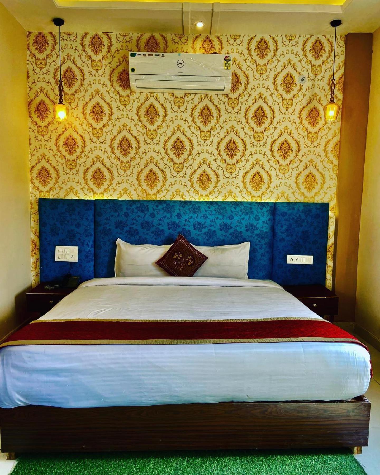The Indraj Palace 3* Jaipur