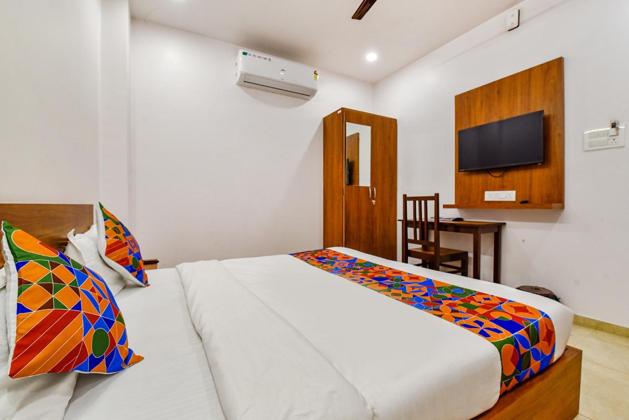 Fabhotel Deep Palace Hotel