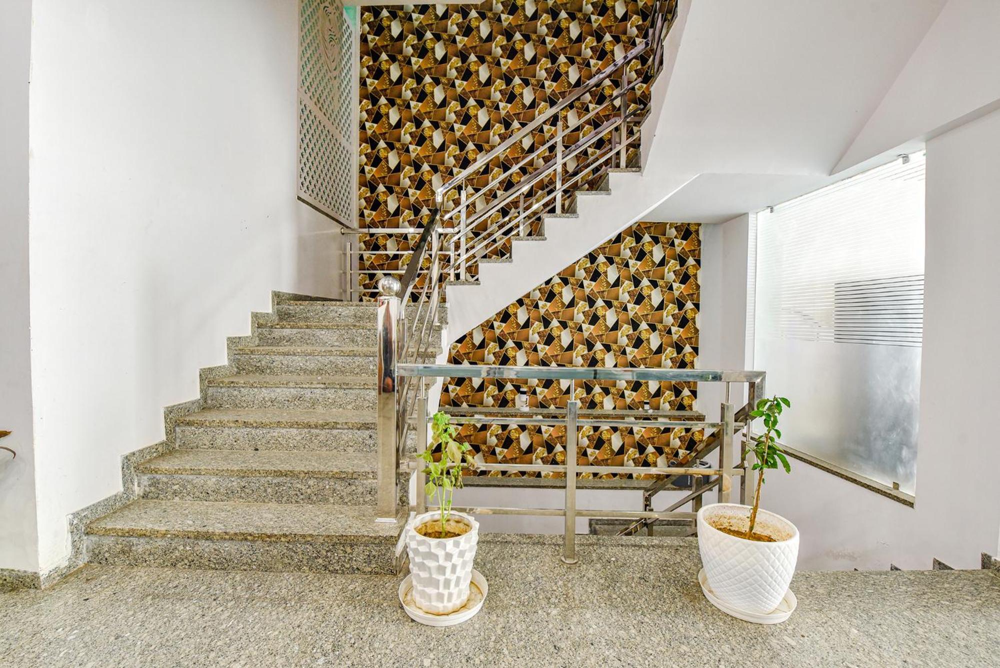 Fabhotel Deep Palace