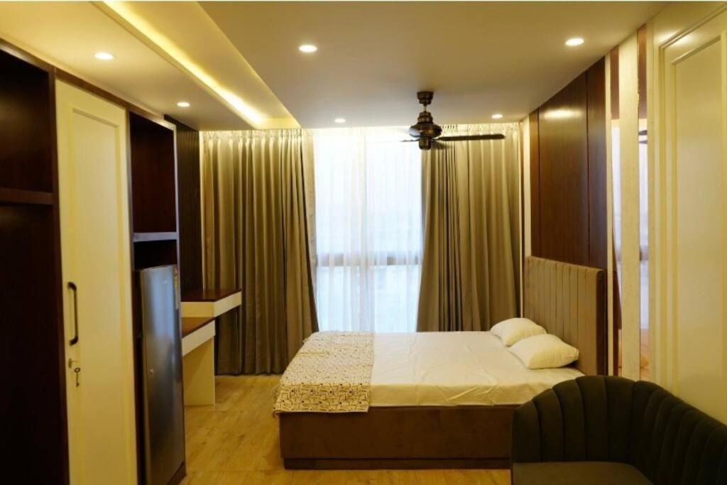 Stylish Luxe With Upasana Apartment