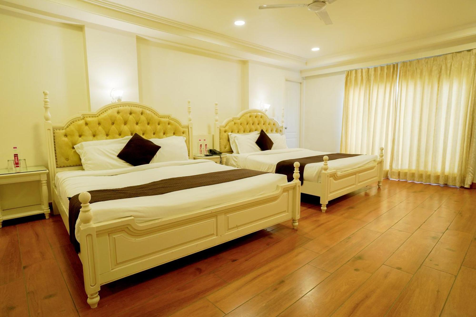 Cygnett Lite Grand, Hotel 4*