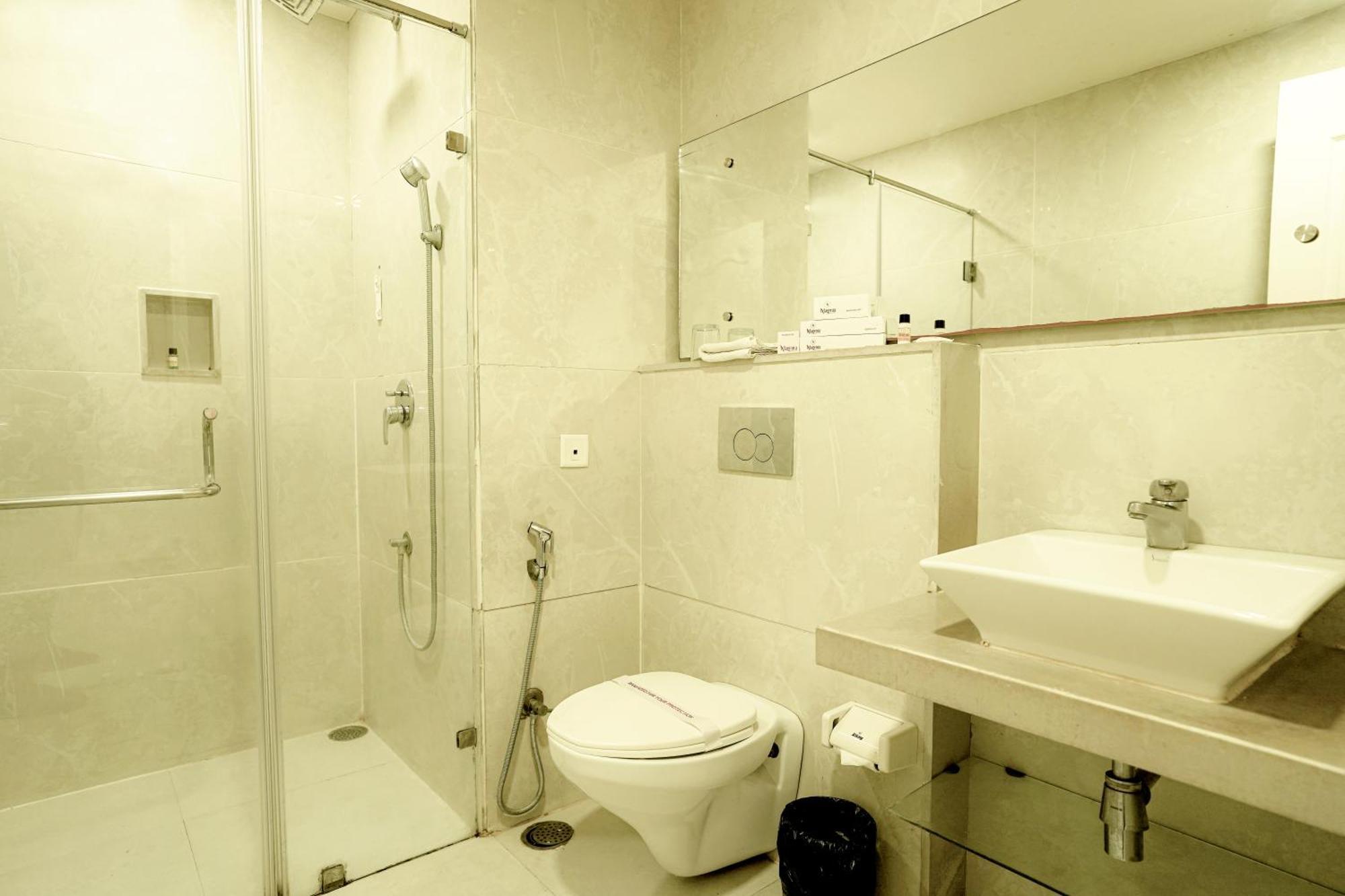 Hotel Cygnett Lite Grand,
