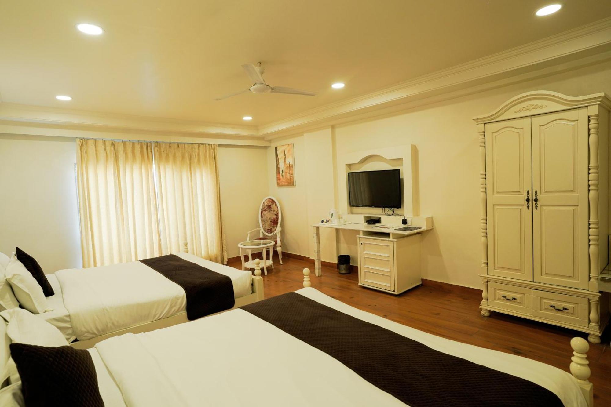 Cygnett Lite Grand, 4*
