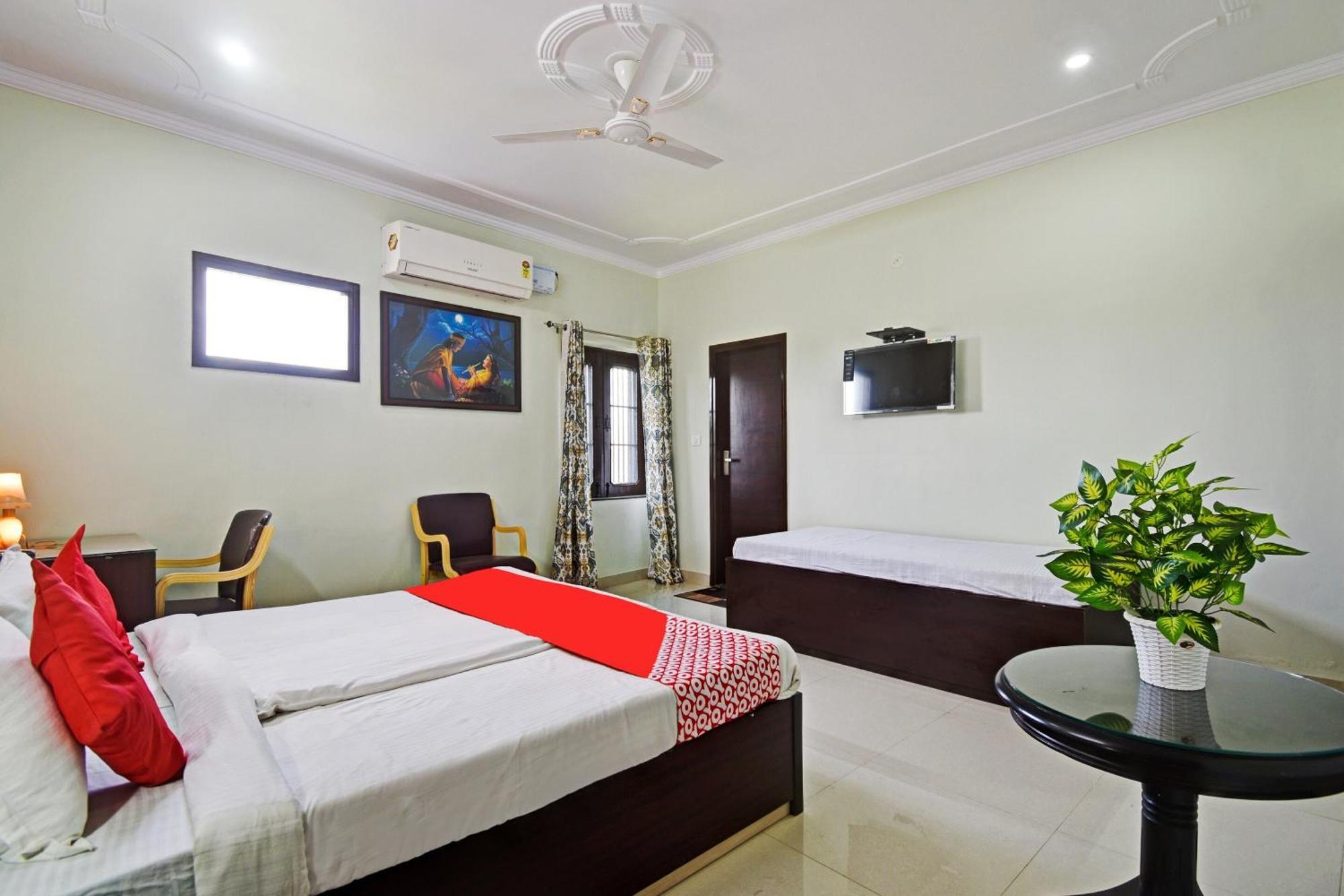 Hotel O 75407 Hawa Sadak