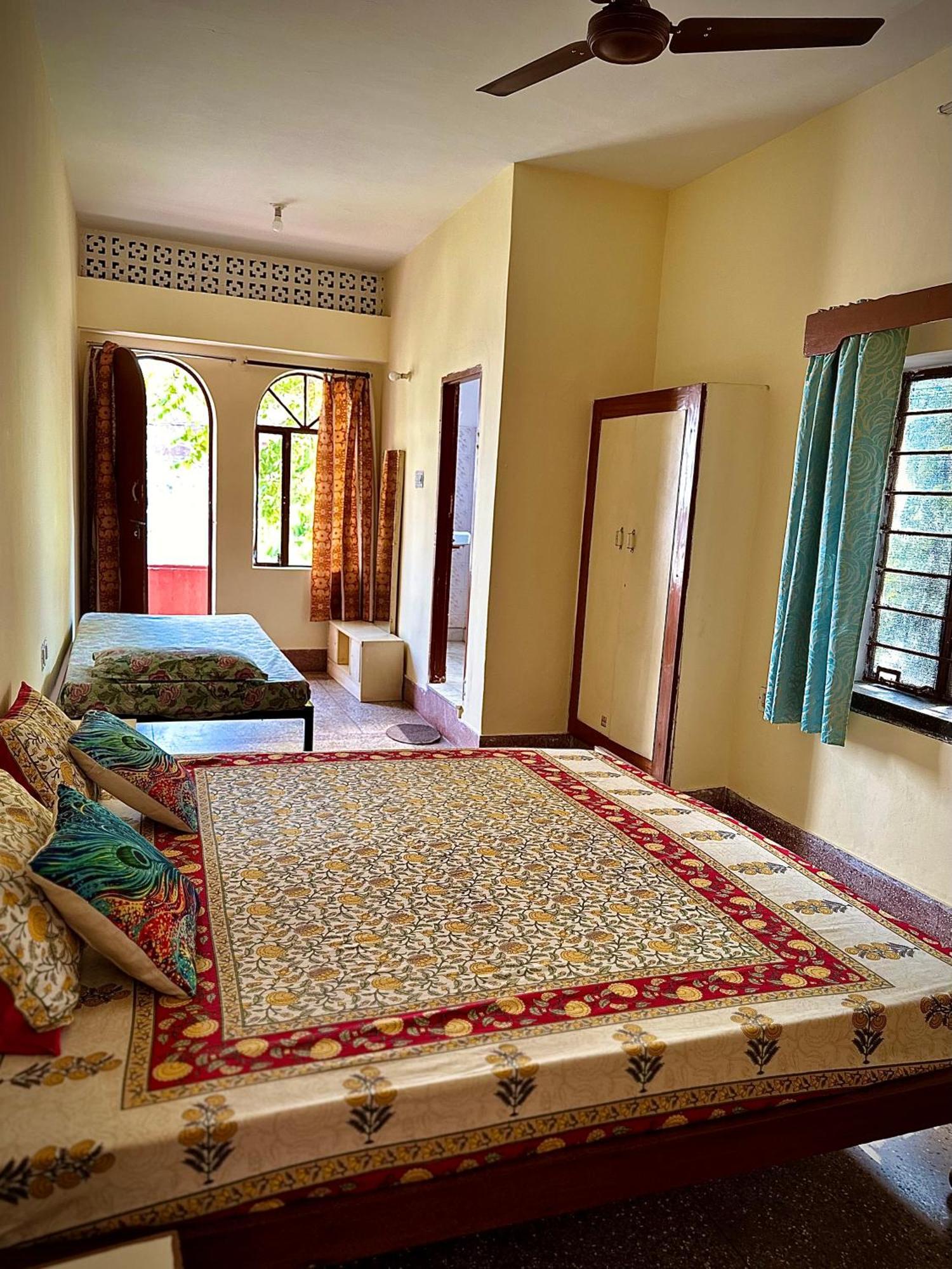 Jwala Niketan Guest house *