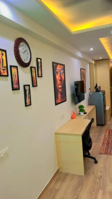 Lavish Service Apartment *