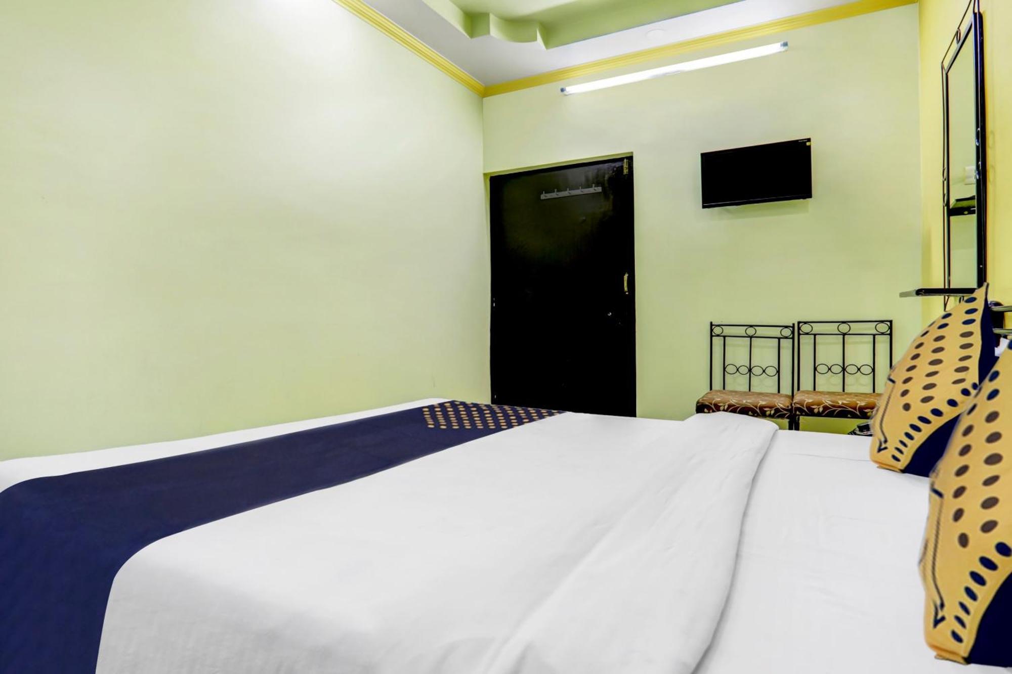 Spot On 39561 Deep Hotel Jaipur