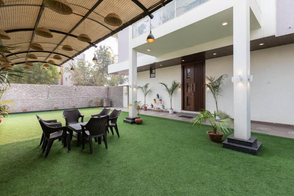 Aloha The Outhouse 5bhk Swimming Pool Garden Villa *