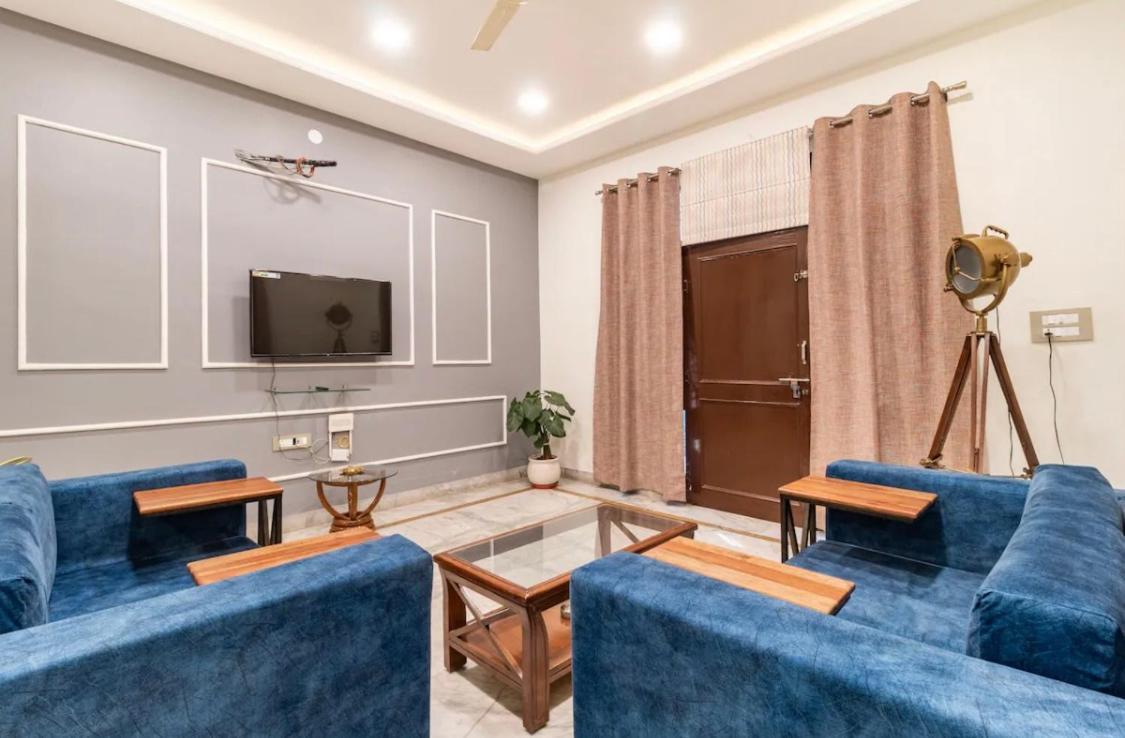 Holiday home Stylish & Cozy Retreat With Jacuzzi