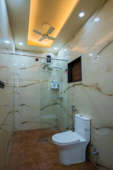 Peace House Luxury 2bhk With Full Modern Amenities Apartment