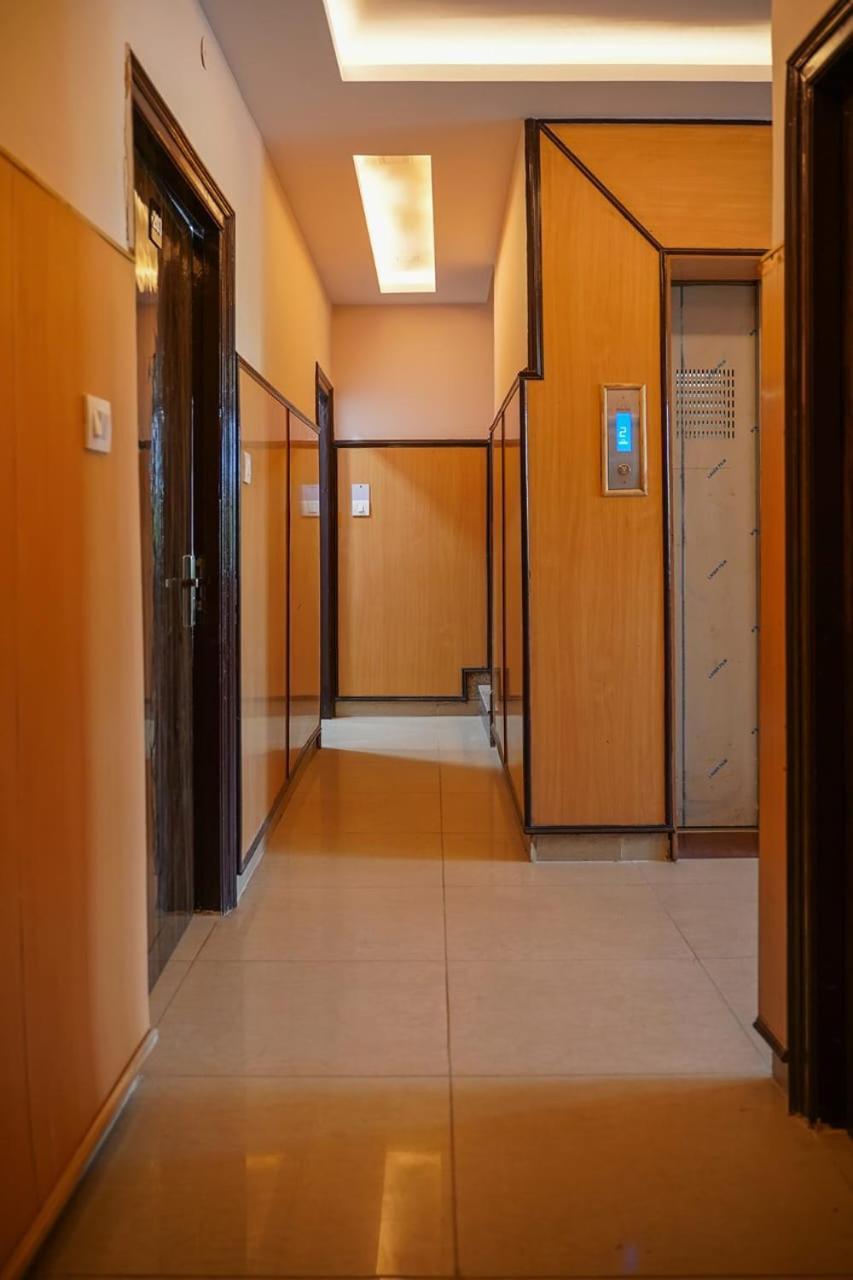 Surya Mani Hotel 3*