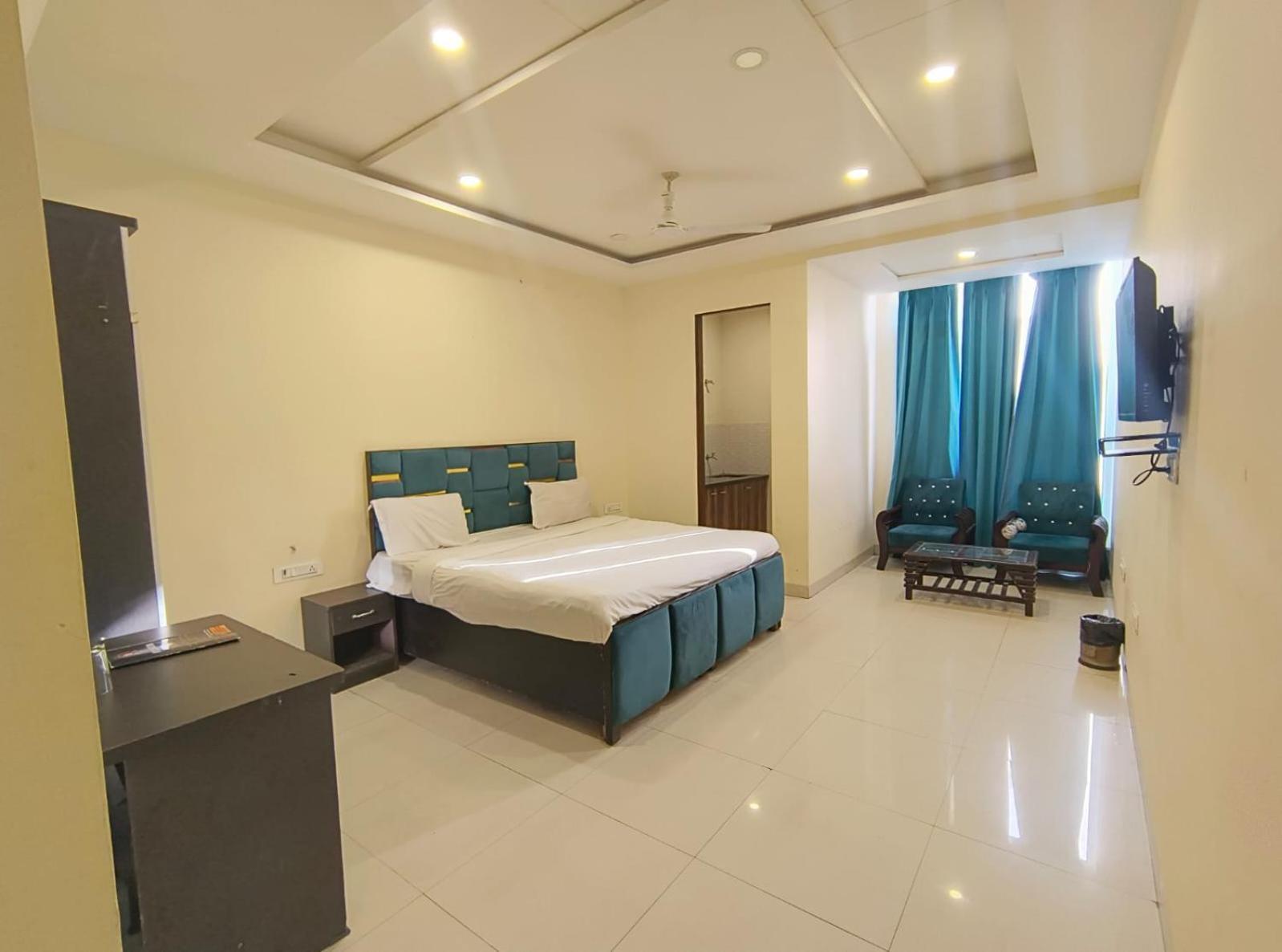 Hotel Shiv Rachna 3*