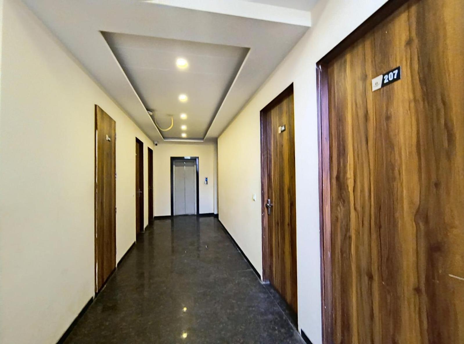 Shiv Rachna Hotel 3*