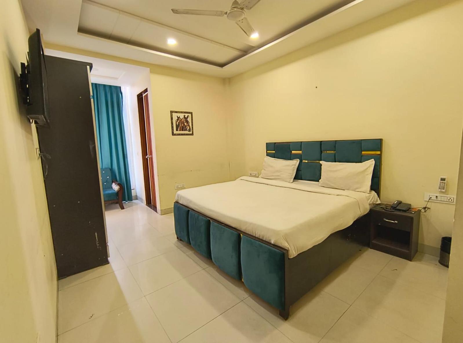 Hotel Shiv Rachna 3*