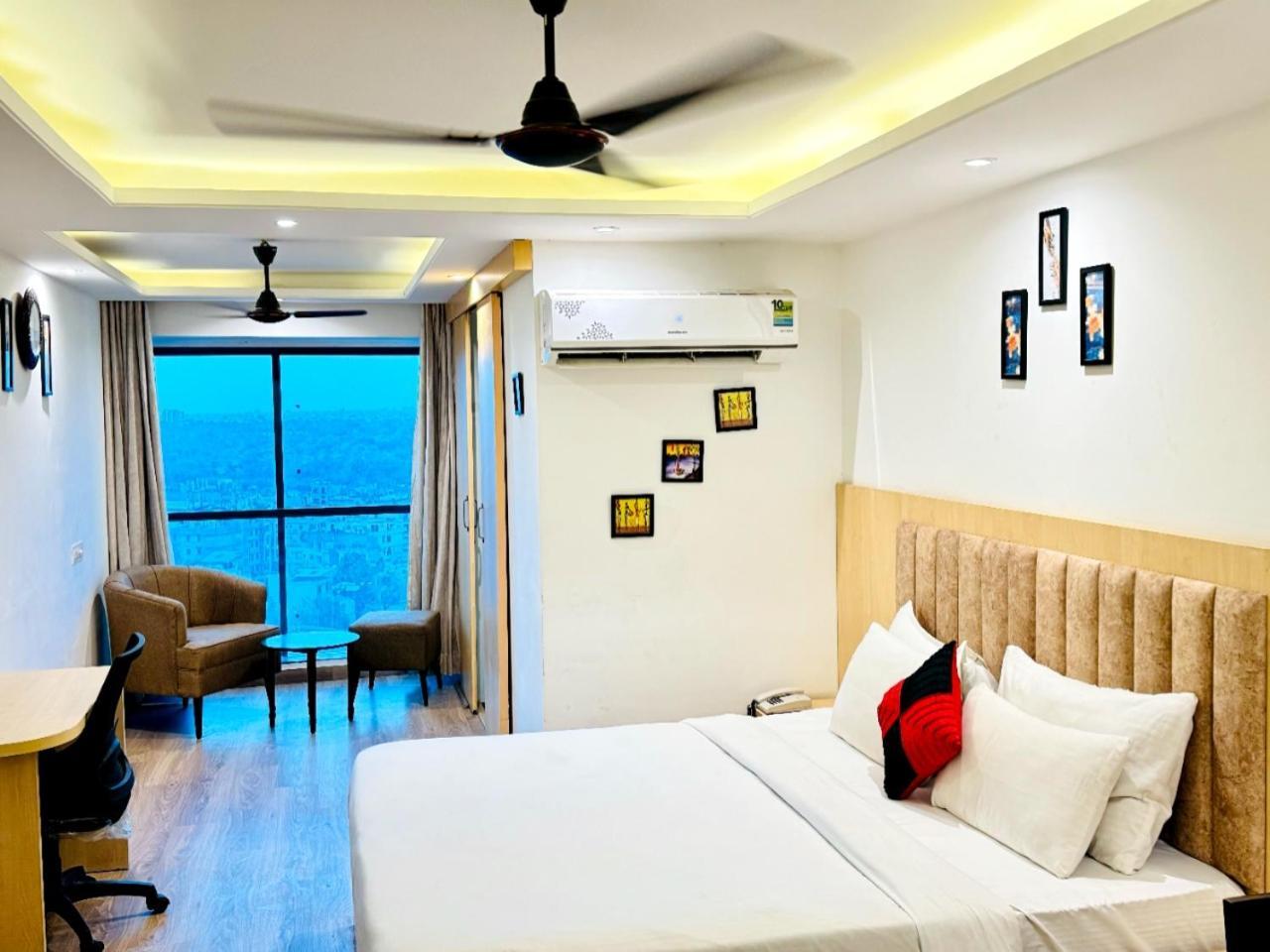Hotel Pink Grand Anukampa 4*