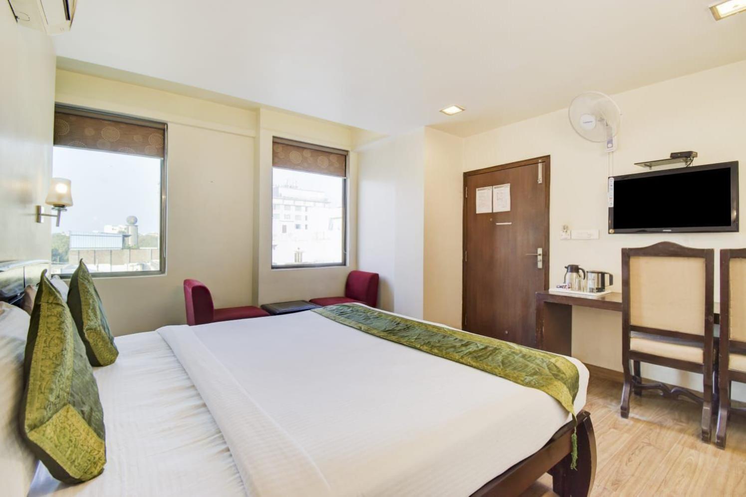 Hotel Sahibs Corporate - Family & Corporate
