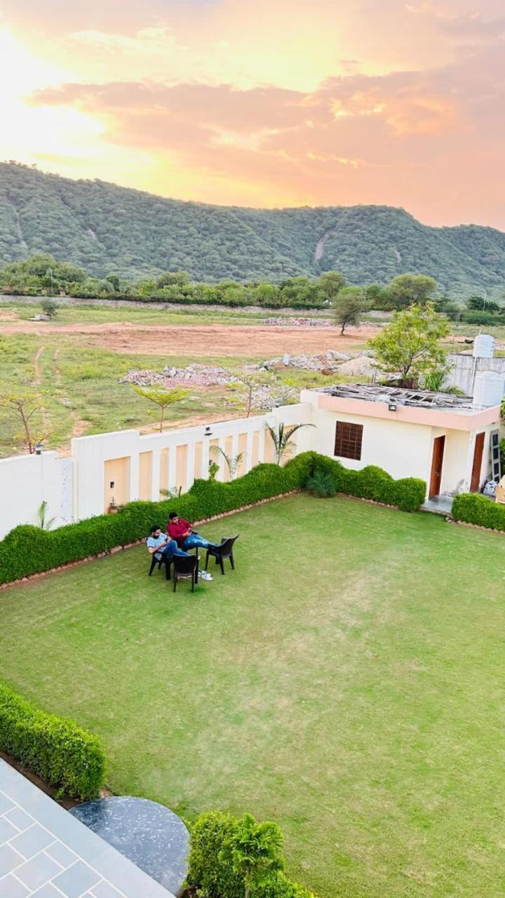 Divine Out House Villa *