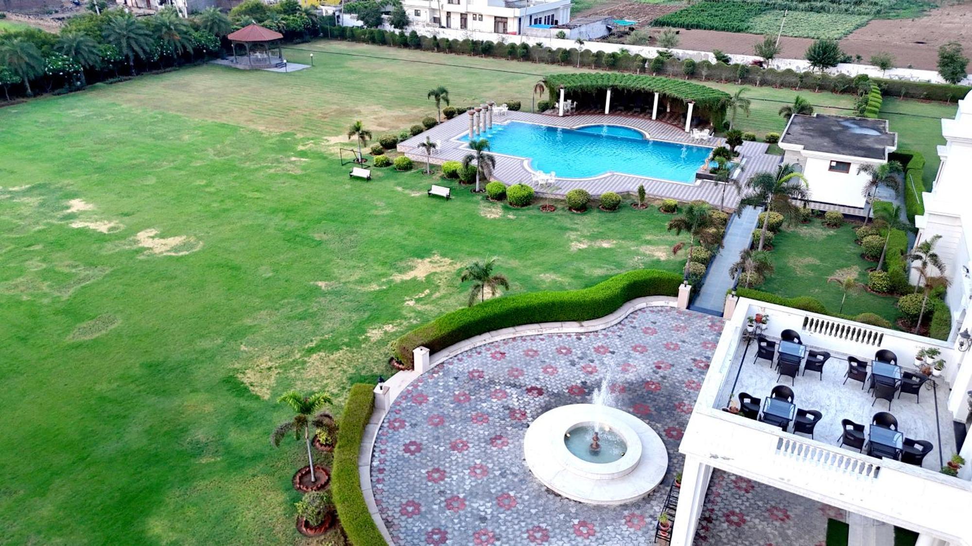 Umaid Farm Resort- A Legancy Vintage In Resort 4*