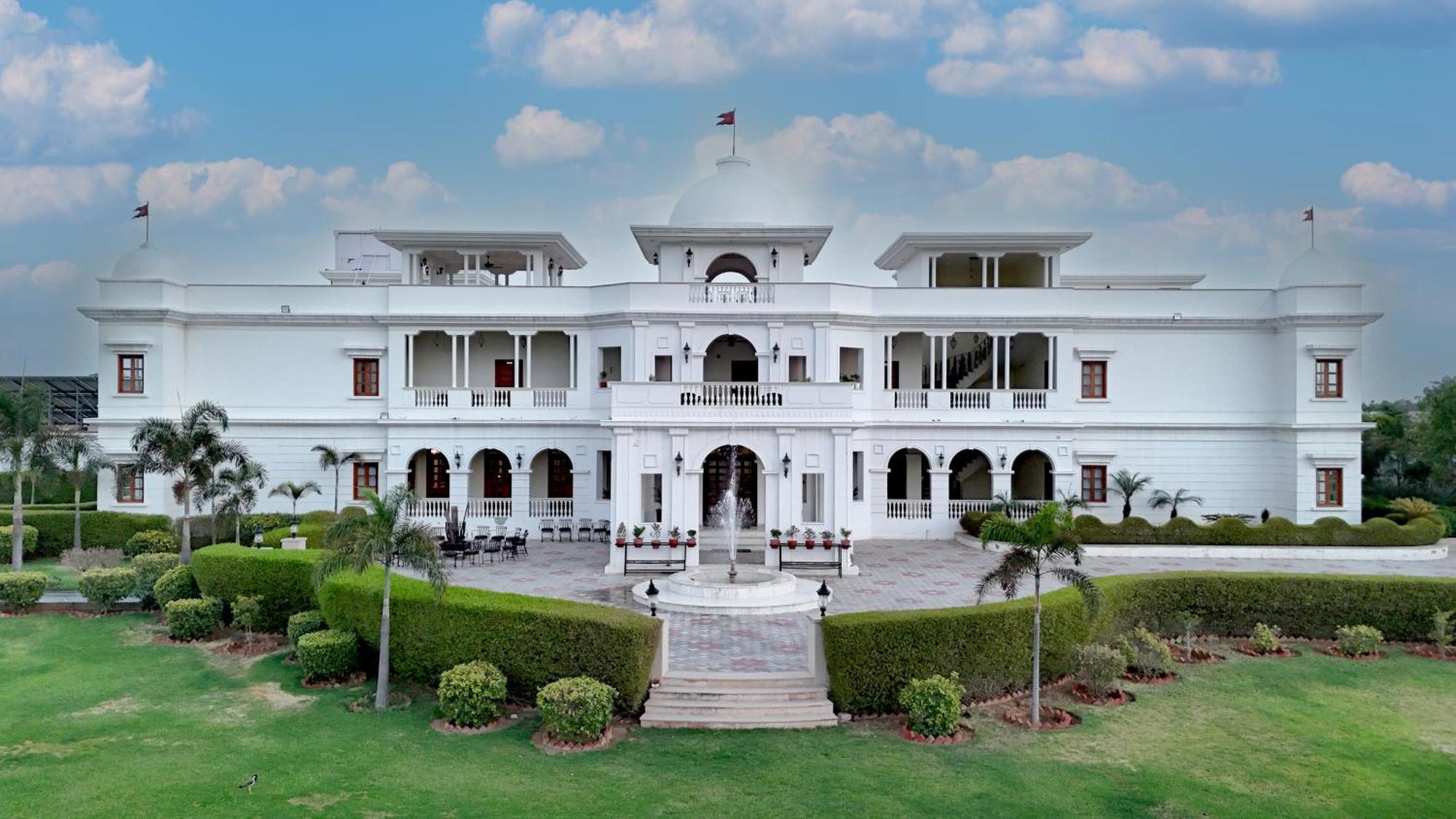 Umaid Farm Resort- A Legancy Vintage In 4*