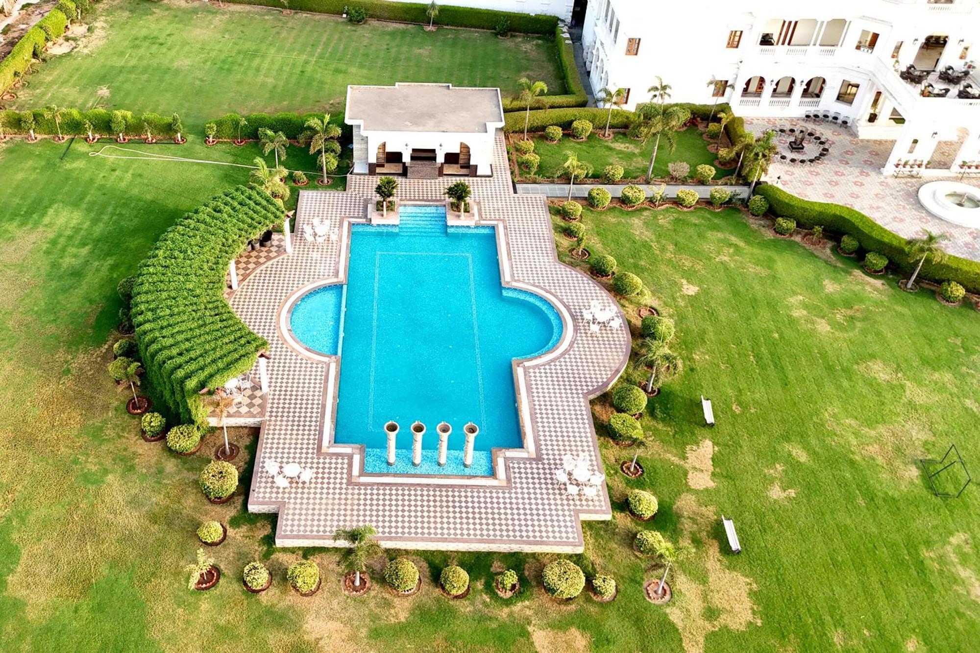 Resort Umaid Farm Resort- A Legancy Vintage In