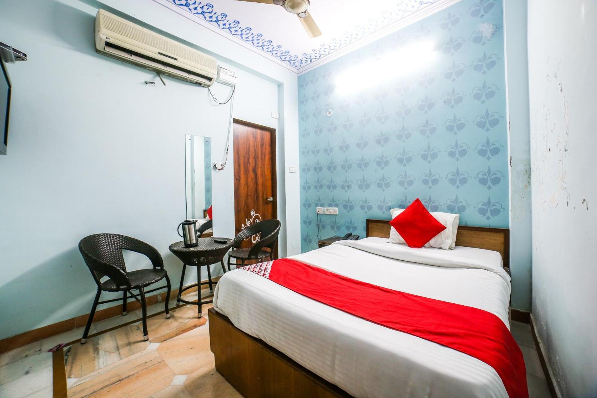 Collection O 36316 Hotel White Palace 3*
