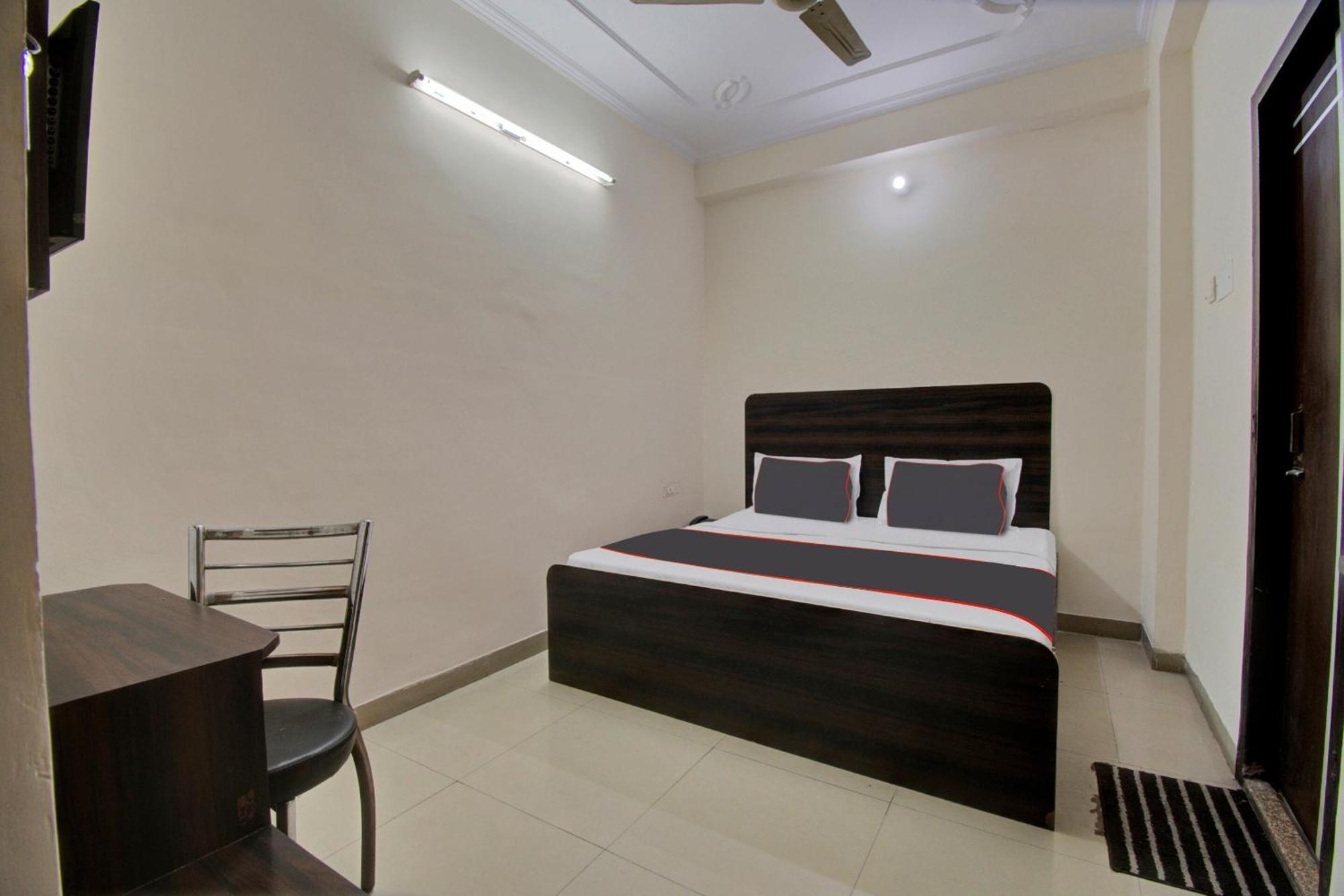 Hotel Collection O Metro View Mansarovar 3*