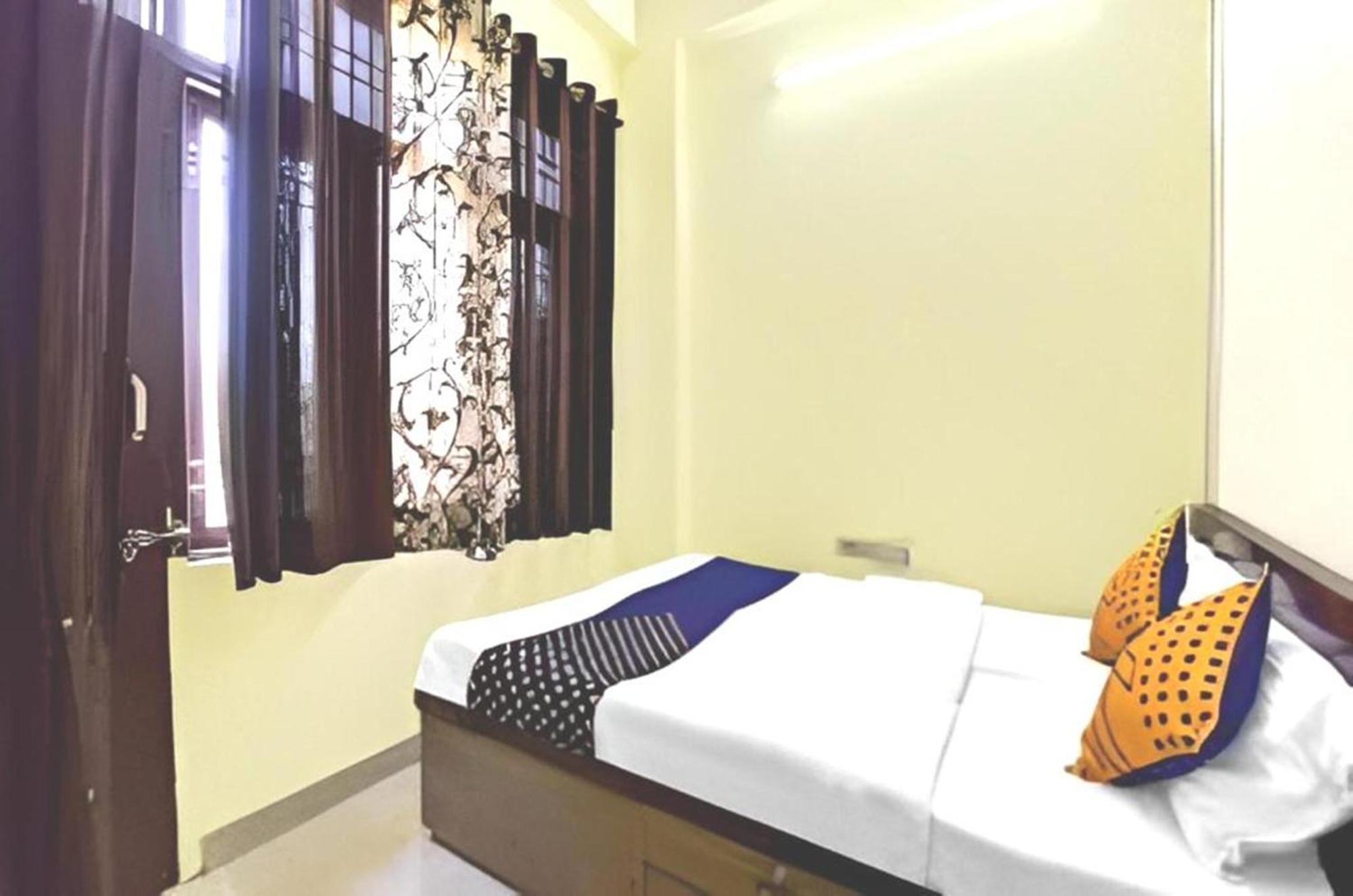 Dev Mansarovar Hotel