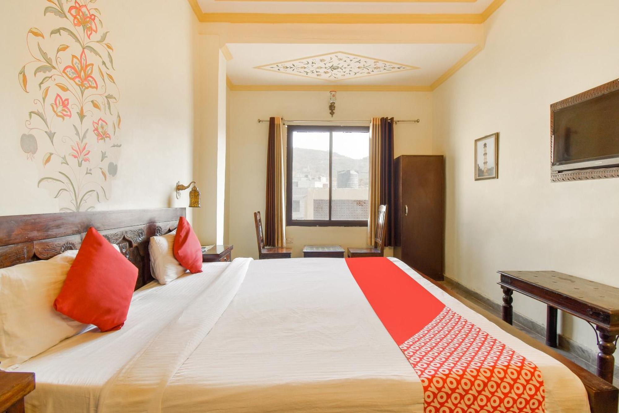 Hotel O Ashok Palace Jaipur