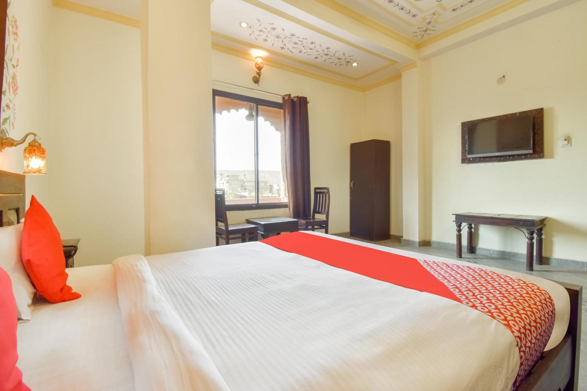 O Ashok Palace Hotel 3*
