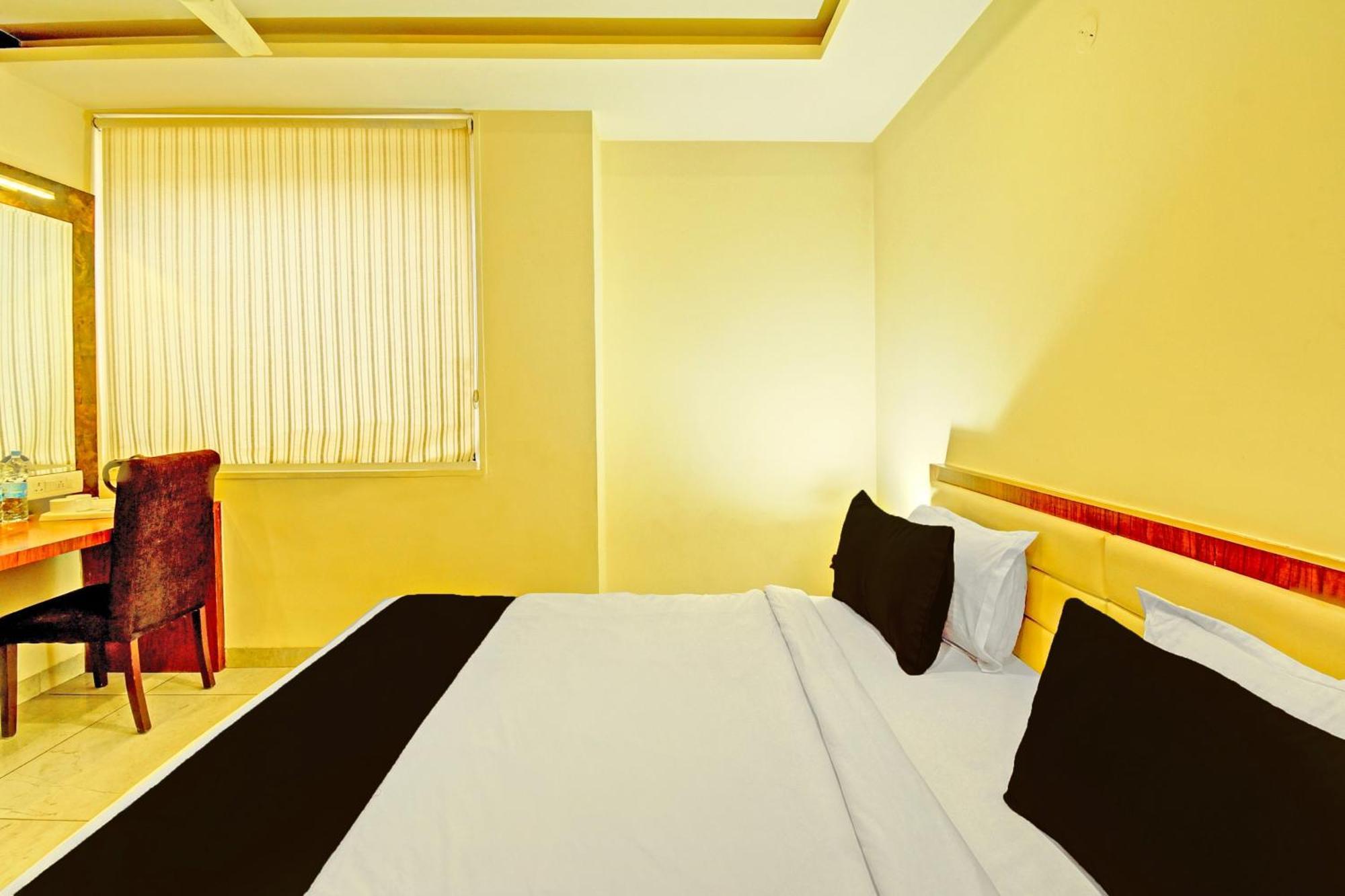 Golden Eagle By Wizowll Group Of And Banquet Hotel Jaipur