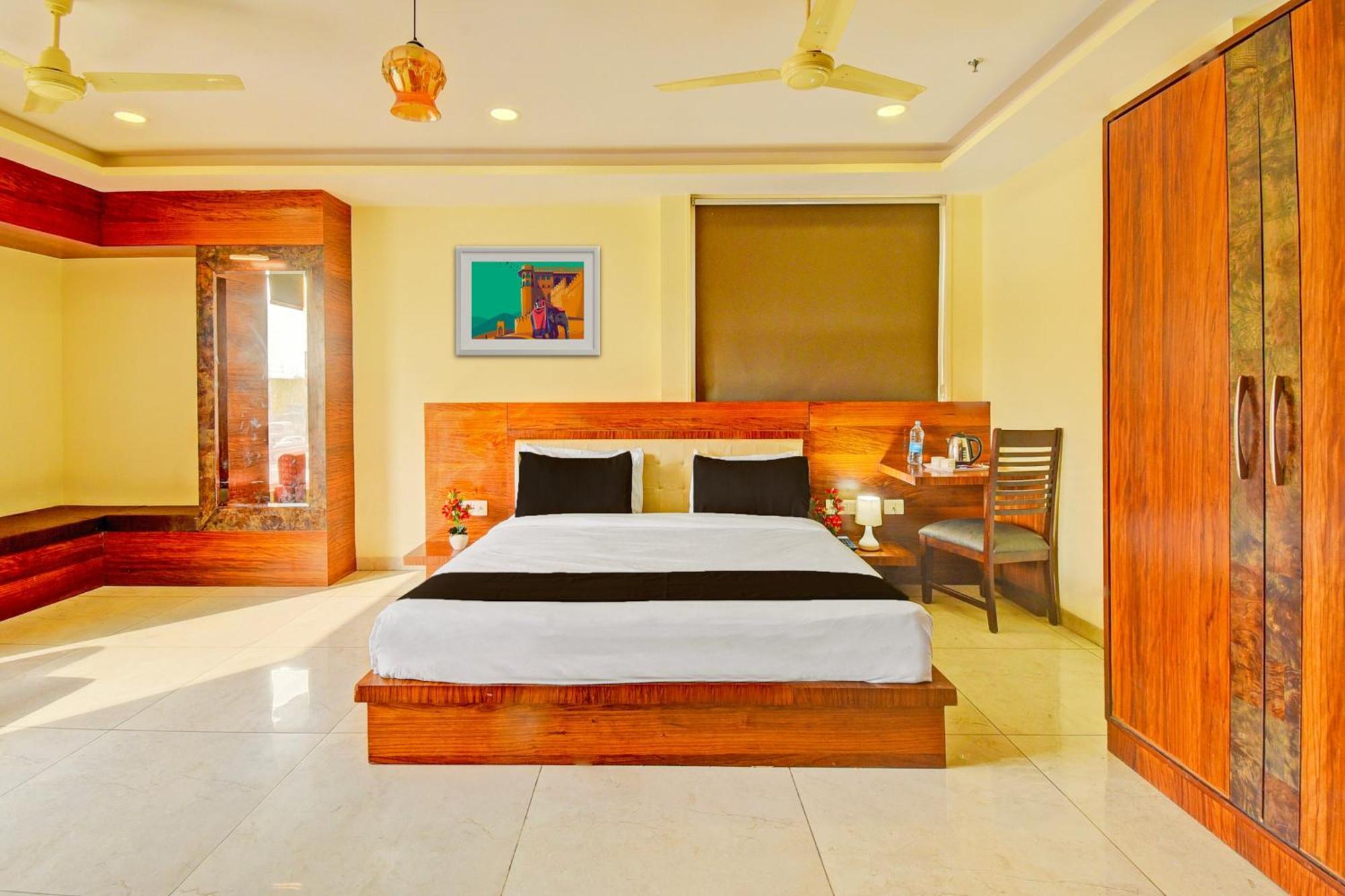 Golden Eagle By Wizowll Group Of And Banquet 4* Jaipur
