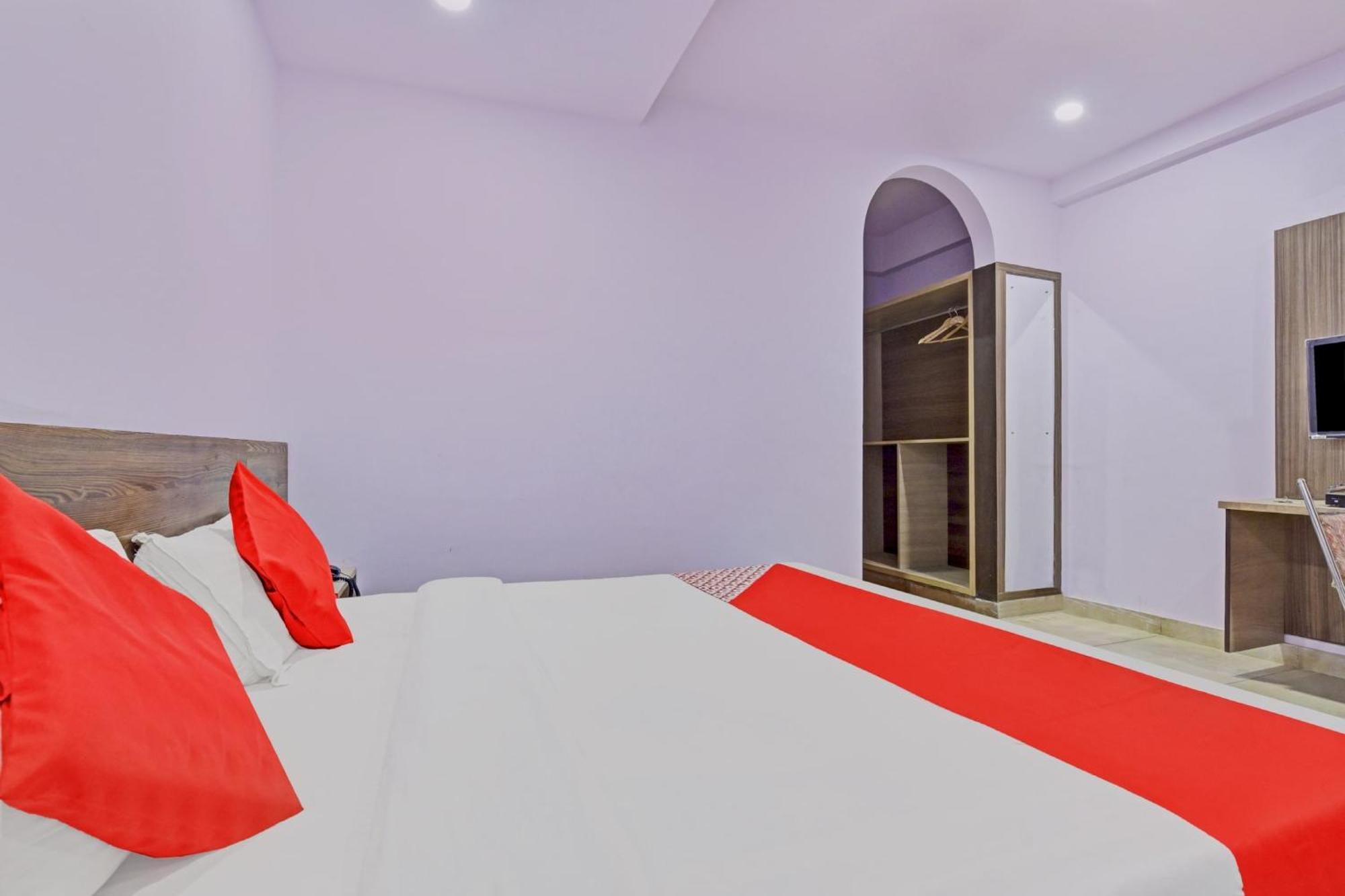 O Mickey Mouse Hotel Jaipur