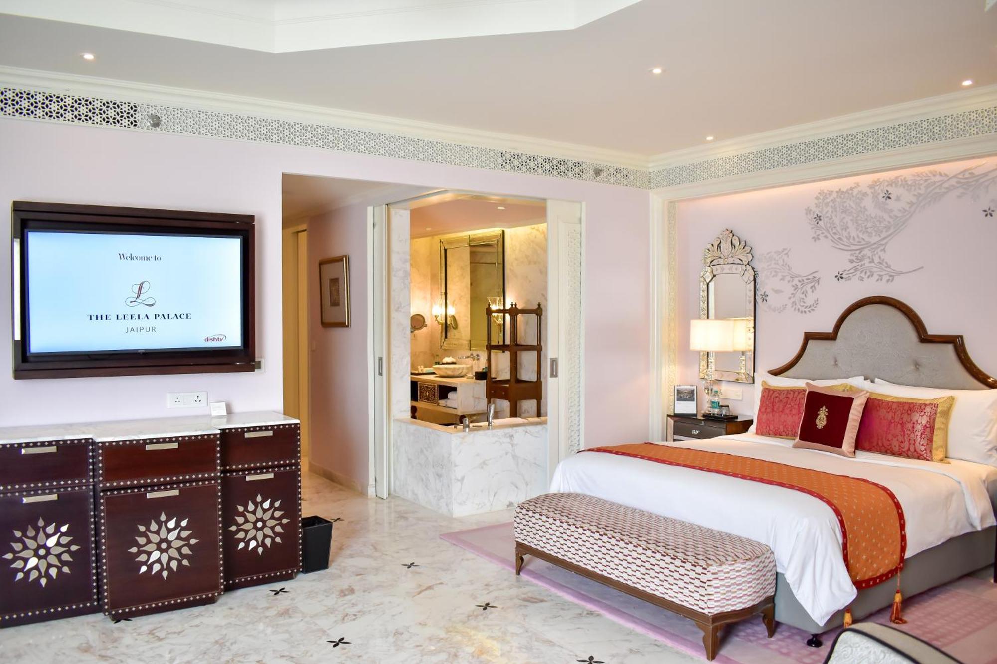 The Leela Palace 5*