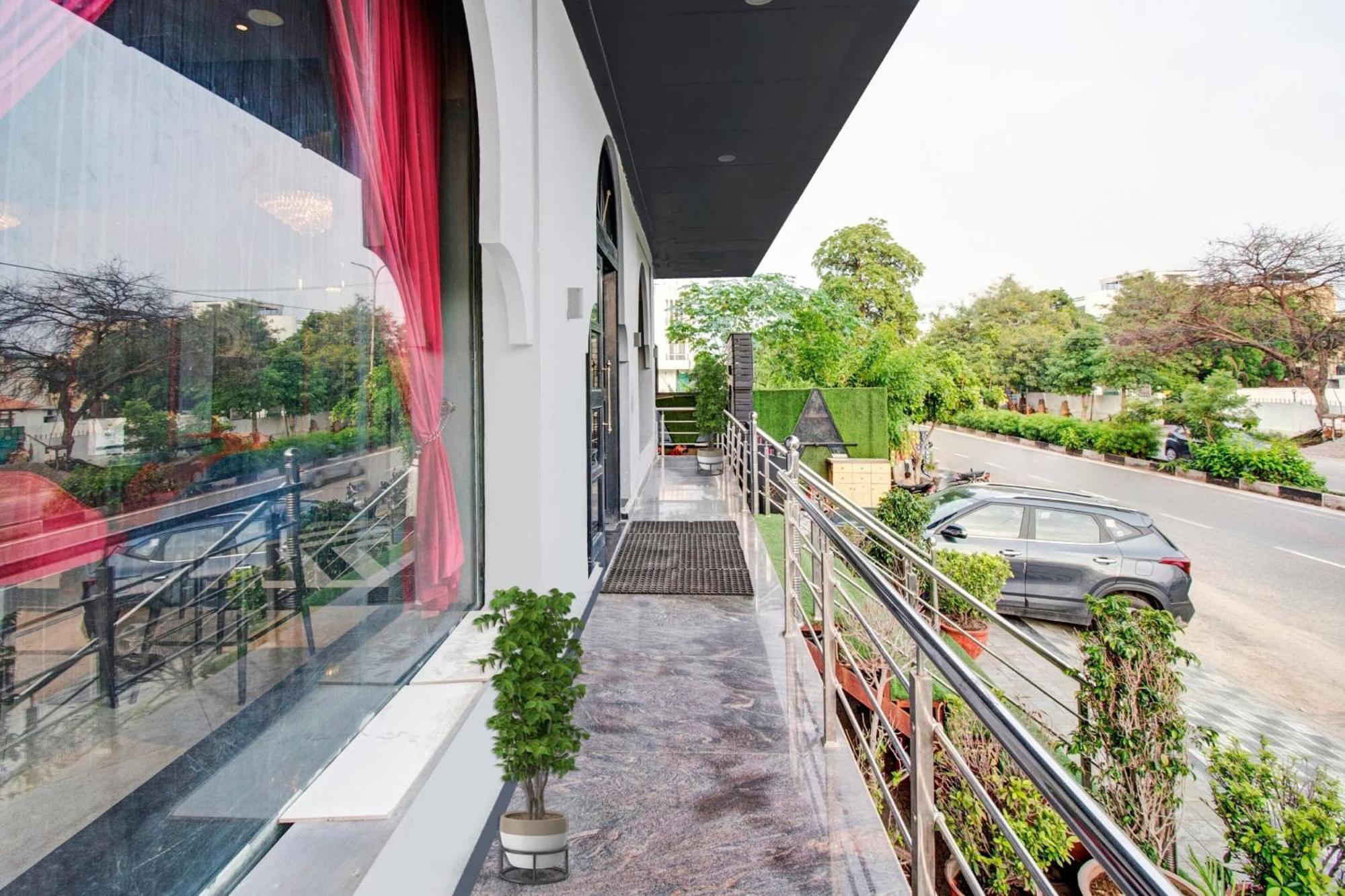 Hotel Townhouse Oak Rudra Jaipur